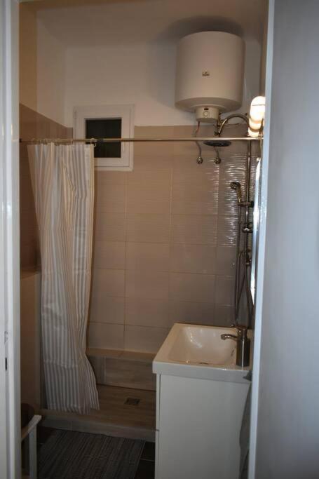 Apartament Kenyelmes Lakas Jo Helyen Budapeszt Zewnętrze zdjęcie